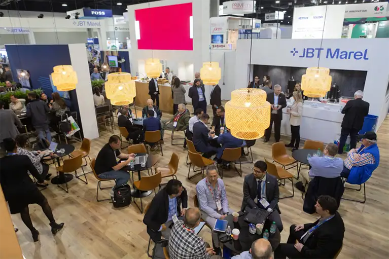 ippe 2025 social area